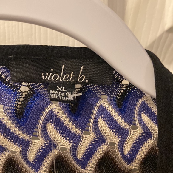 Ladies Cardigan - Picture 2 of 8